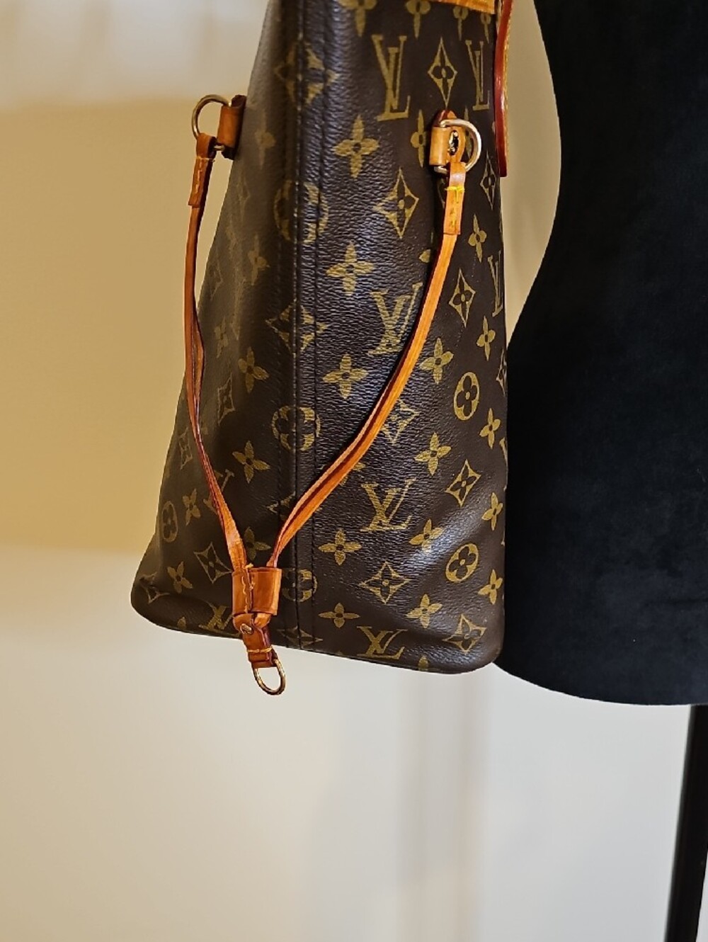 Monogram Canvas Tote w/ Vachetta Trim in Brown & Tan Selling "As Is" Make Offer - Picture 4 of 17